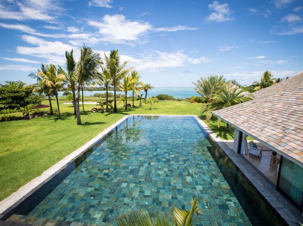 Sustainable luxury residence in Mauritius integrated into nature